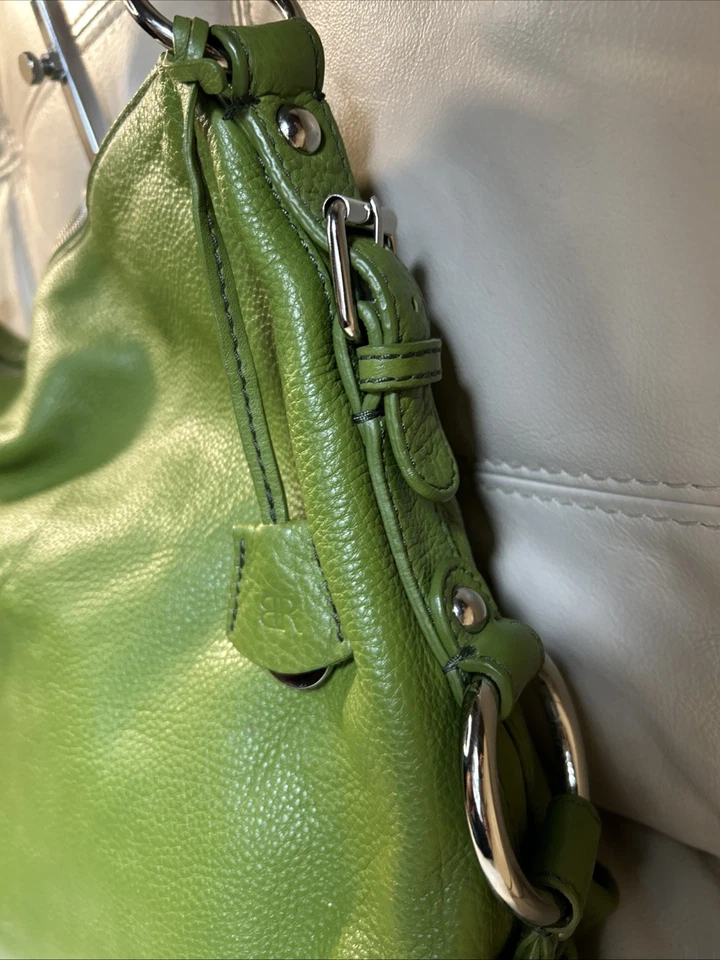 Bolso de Mano BANANA REPUBLIC Verde Grande Hobo Cuero Suave Cremallera Holgado Foto 4 de 4