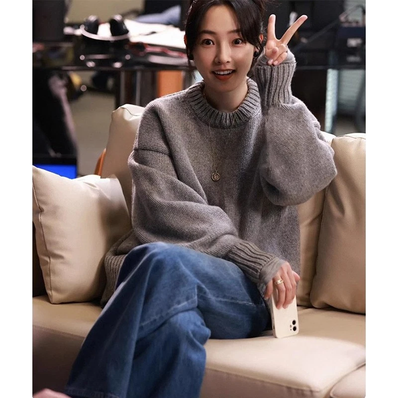 Suéter de invierno cálido suelto cuello redondo de lana cachemir THE ROW para mujer Foto 3 de 4