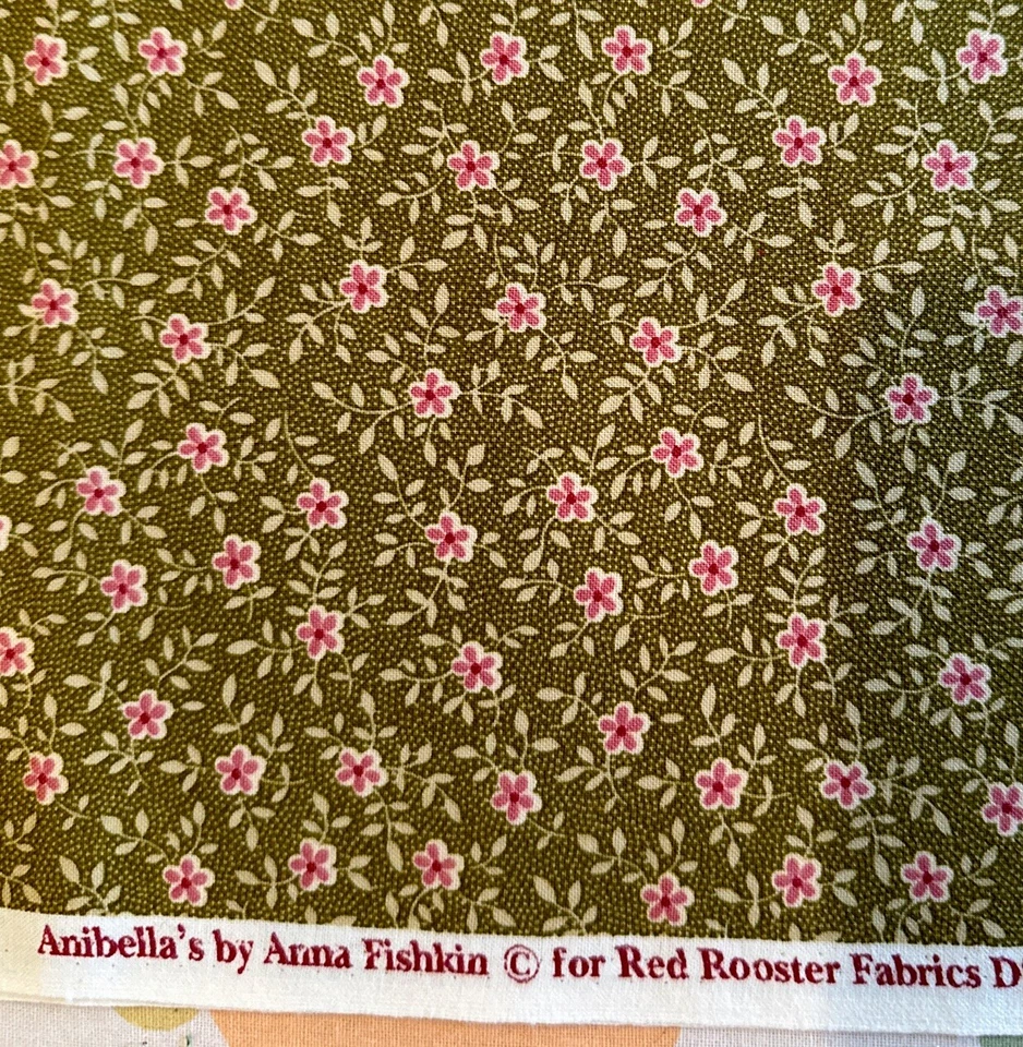 Tela floral de algodón gallo rojo W46”xL3Y margaritas rojas y verdes guisantes en blanco 8815 Foto 4 de 4