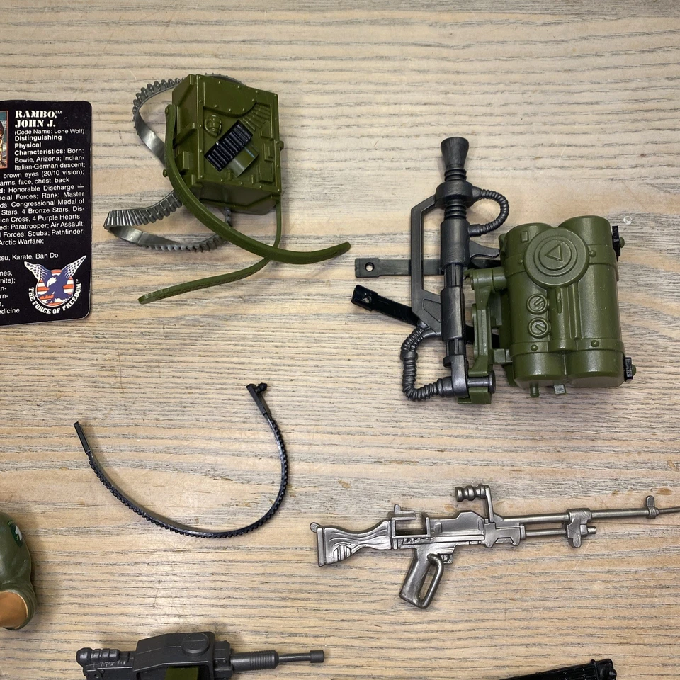 Винтажный Coleco Рэмбо лот Col Trautman Mad Dog фигурка различные оружие файл карта - Изображение 4 из 4