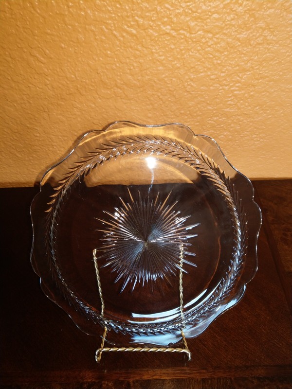 9.5" Jeannette Glass Herringbone / Sunburst Dinner Plate 1930's No Cracks