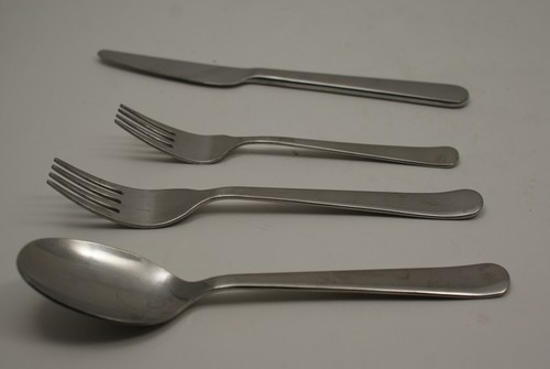 Ikea Dragon 22422 Stainless Steel Flatware 2 Dnr 2 Sal Frks 2 Dnr Spns 4 Knvs 10 - 第 7/9 張圖片