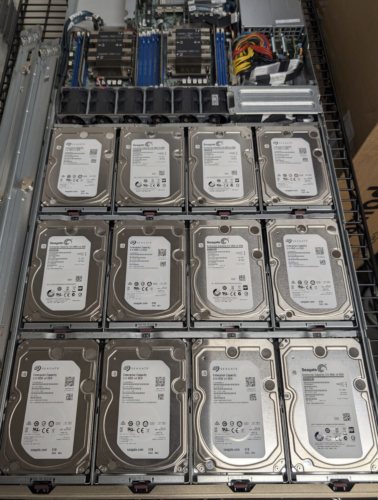 1U SUPERMICRO Server 72TB - 256GB DDR4 - 2x Xeon GOLD 6140 18C - - 4x U.2 NVME