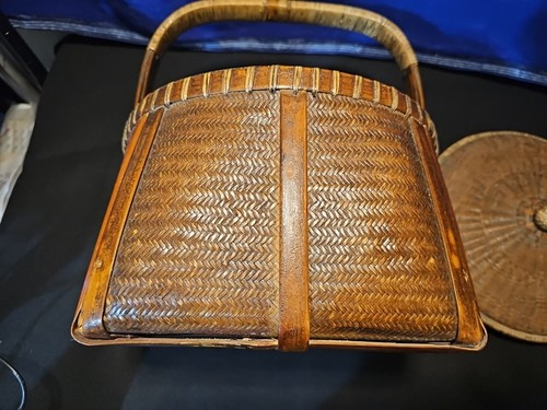 Large Vintage/ Antique Asian/Japanese Woven Bamboo Basket - Wedding? Signed - Picture 22 of 24