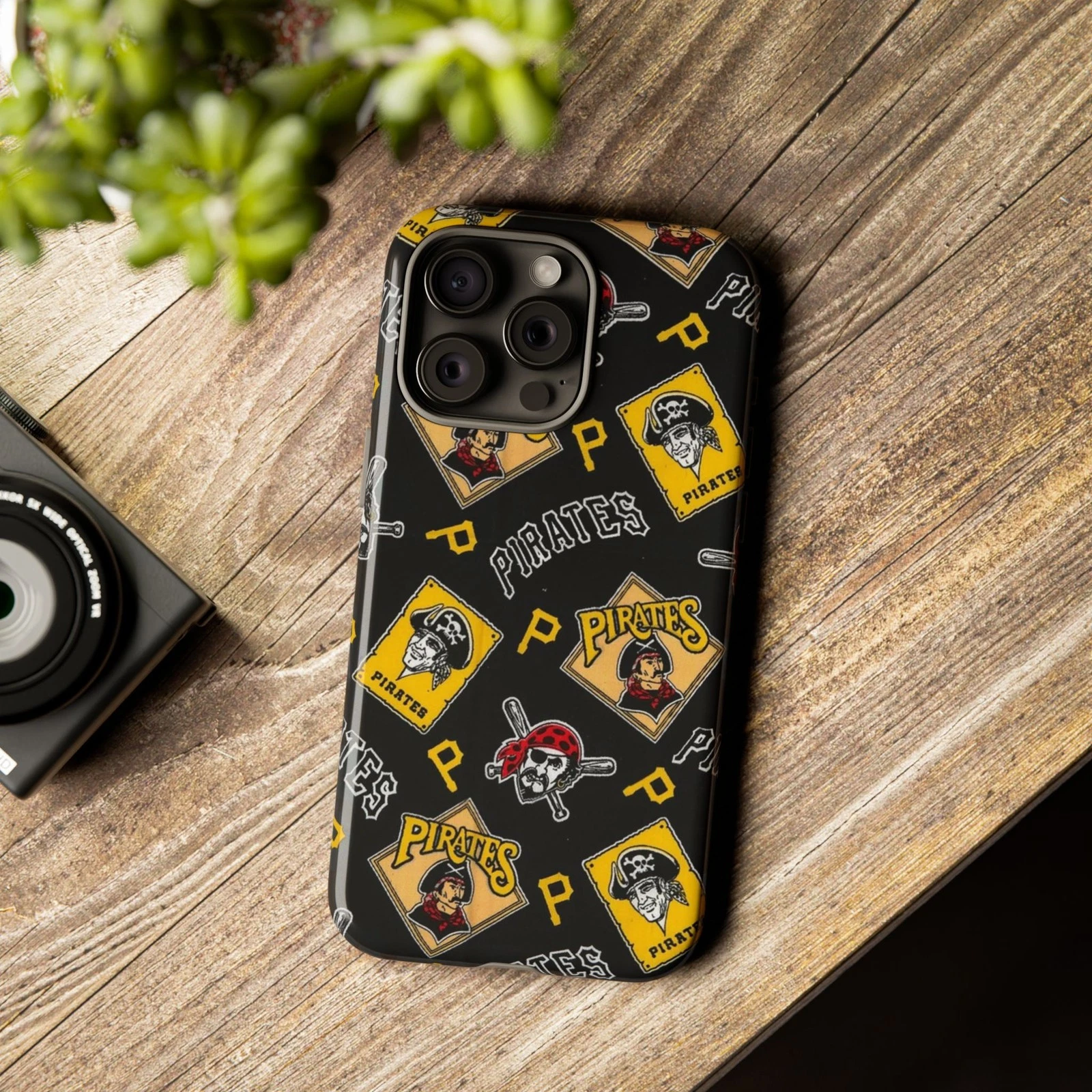 Pittsburgh Pirates Apple iPhone Cases