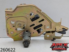 Oem 2003 Chevrolet Tahoe 5.3l Rear Liftgate Lock Latches Oem 2003 Chevrolet Tahoe 5.3l Rear Liftgate Lock Latches