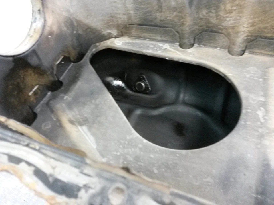 Panela de óleo do motor para 90-95 Dodge Caravan 3.0 - Imagem 4 de 4