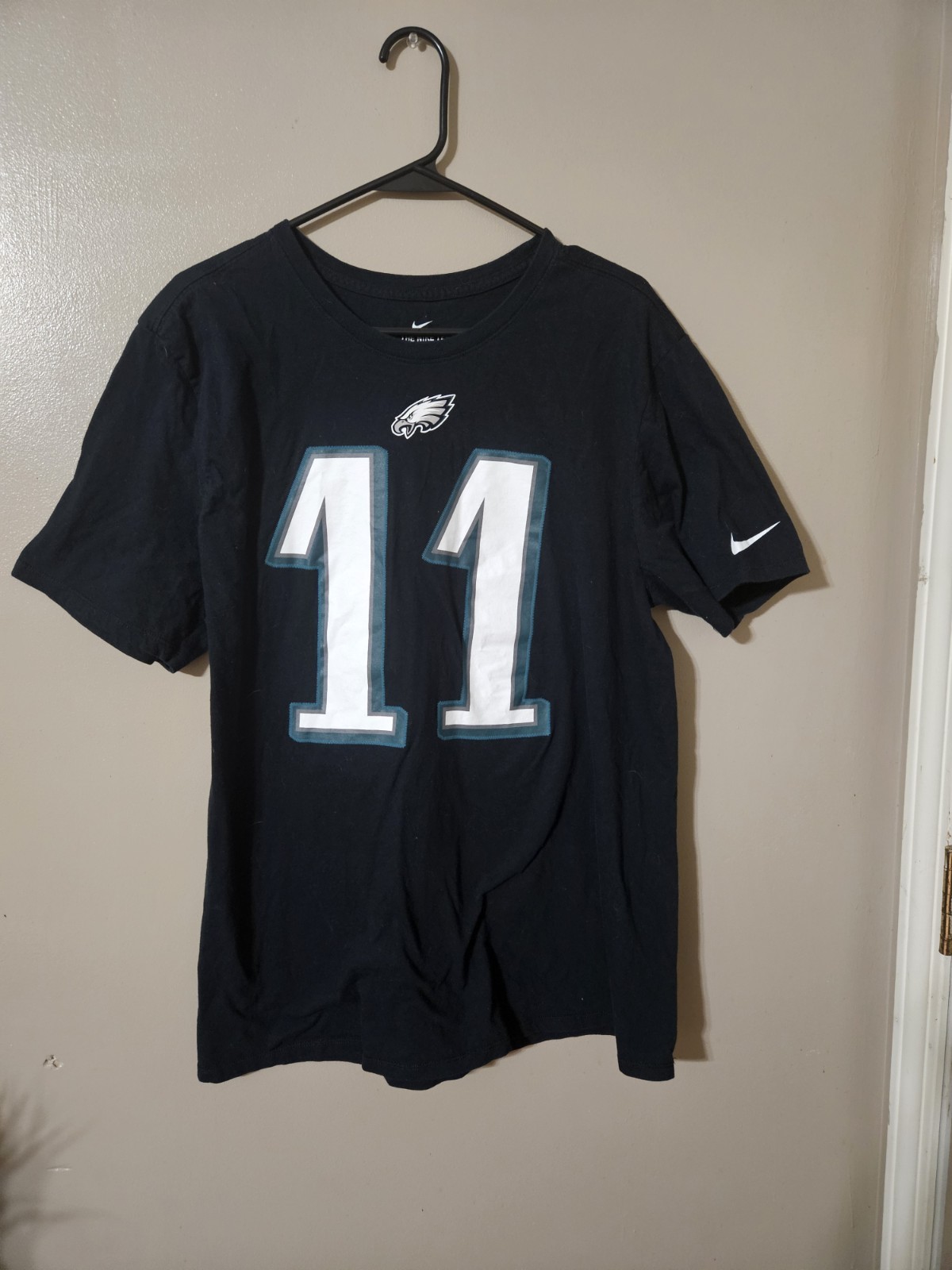 The Nike Tee Dri-Fit Philadelphia Eagles NFL Athletic Cut WENTZ Logo Size XL