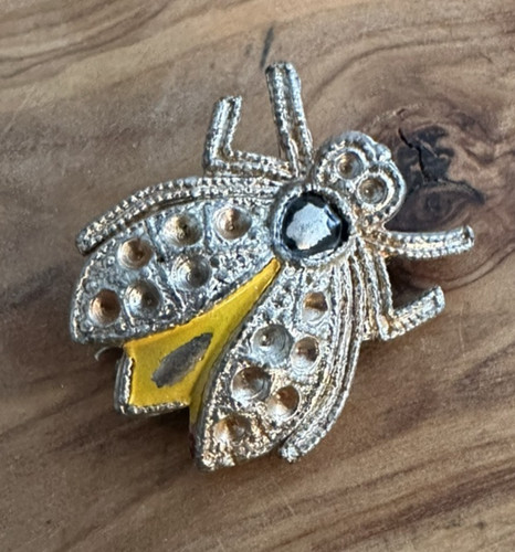Vintage Gold Tone Yellow Enamel Bee Brooch – Unbranded Honeybee Pin