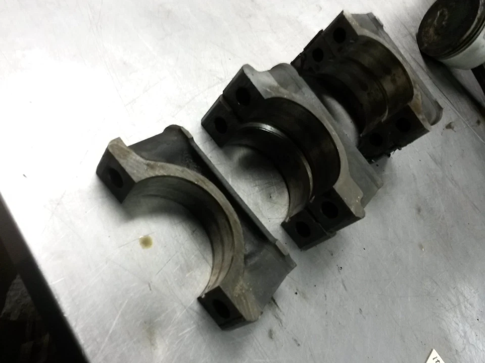 Tapas principales bloque motor para 91-95 Cadillac DeVille 4.9 Foto 3 de 4