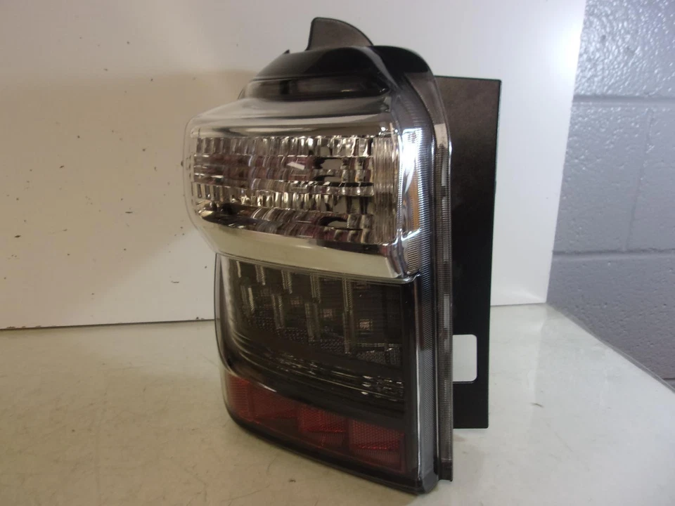Se adapta a Toyota 4 2014-2023 - Runner Driver LH luz trasera LED de Depo - CAPA Foto 3 de 4