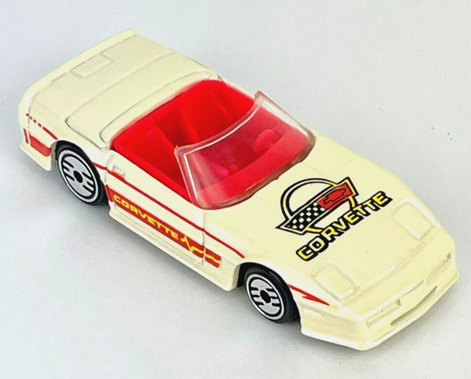 Hot Wheels 1988 Chevy Corvette Convertible Pearl White Red