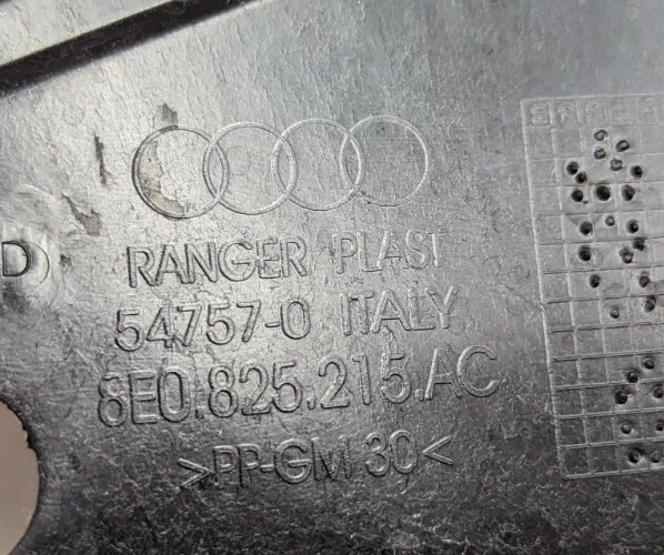 AUDI A4 S4 QUATTRO 2002-2009 - CONDUCTOR TRASERO IZQUIERDO Panel protector inferior de la carrocería / Forro Foto 2 de 3