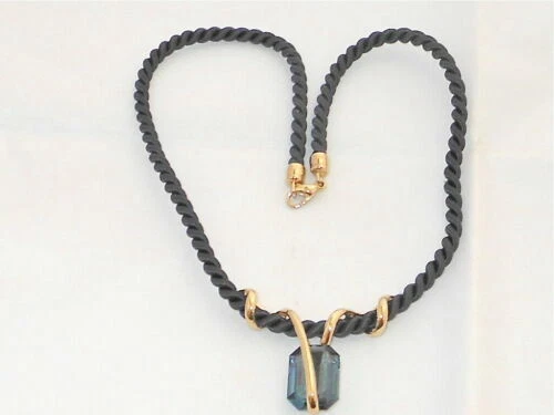 Pierre Lang Gelbgold beschichtete Modeschmuck-Anhänger