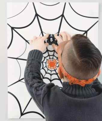 HALLOWEEN PIN DIE SPINNE IM NETZ SPIEL Familie Spaß Kinder Kinder Aktivität