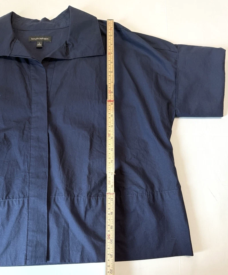 Top de popelina Banana Republic para mujer azul marino algodón cuello recortado manga puño talla L Foto 4 de 4