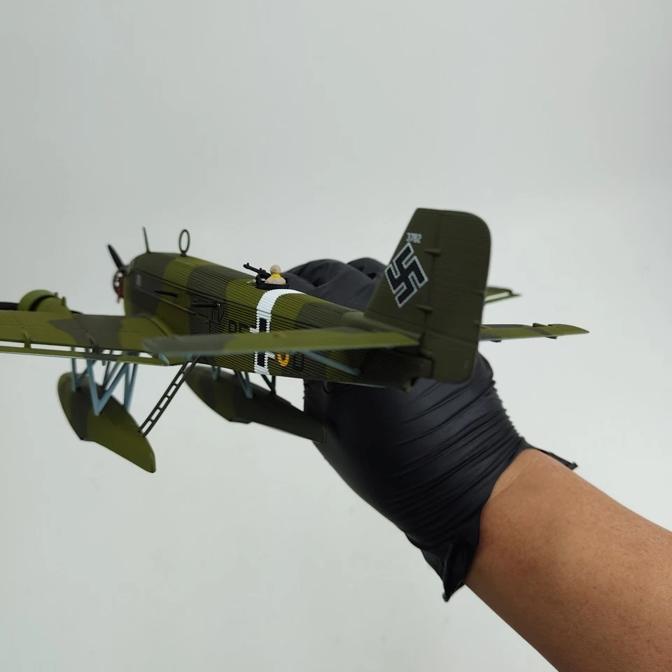 CORGI 1:72 Junkers Ju52/3MG5E Floatplane Operation Weserubung Norway '40 AA36901 - Image 4 of 4