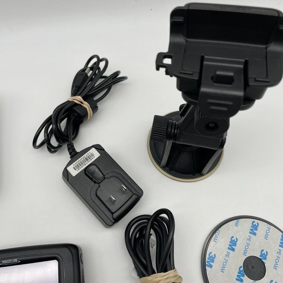 Magellan Crossover GPS 3.5" LCD Touch Screen Topo Continental United States -A- - Image 4 of 4