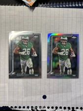 2025 Topps Chrome NFL Saquon Barkley Base + Pulsar Refractor