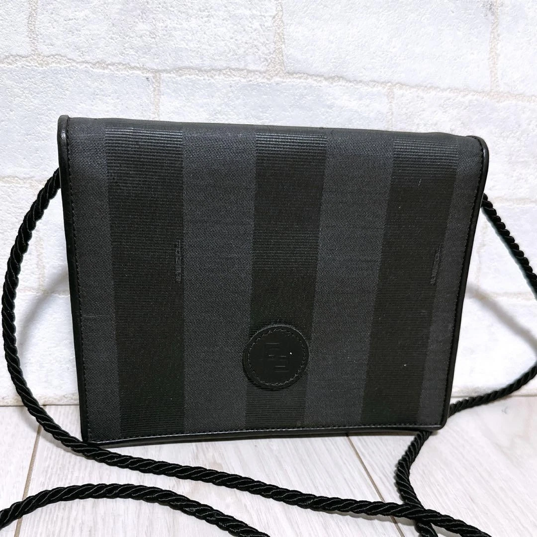 Borsa a tracolla FENDI vintage Pecan righe nere pelle PVC usata donna dal Giappone