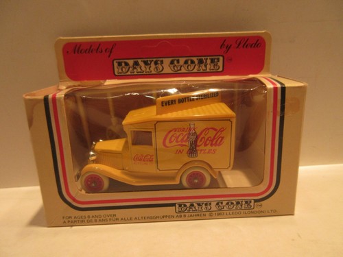 Lledo Days Gone DG14 Coca Cola Yellow Delivery Vehicle Every Bottle Sterilized - Picture 11 of 11