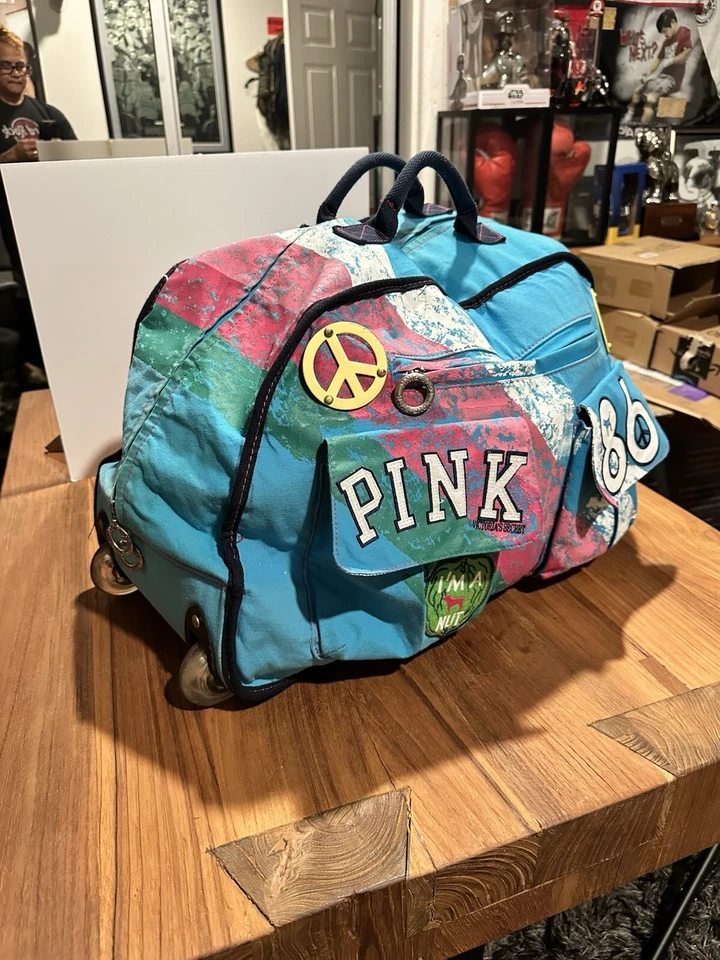 Bolso de Lona Rodante Vintage Victoria's Secret 86 PEACE LOVE PINK Equipaje Raro Foto 2 de 4