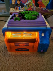 creepy crawlers bug maker oven
