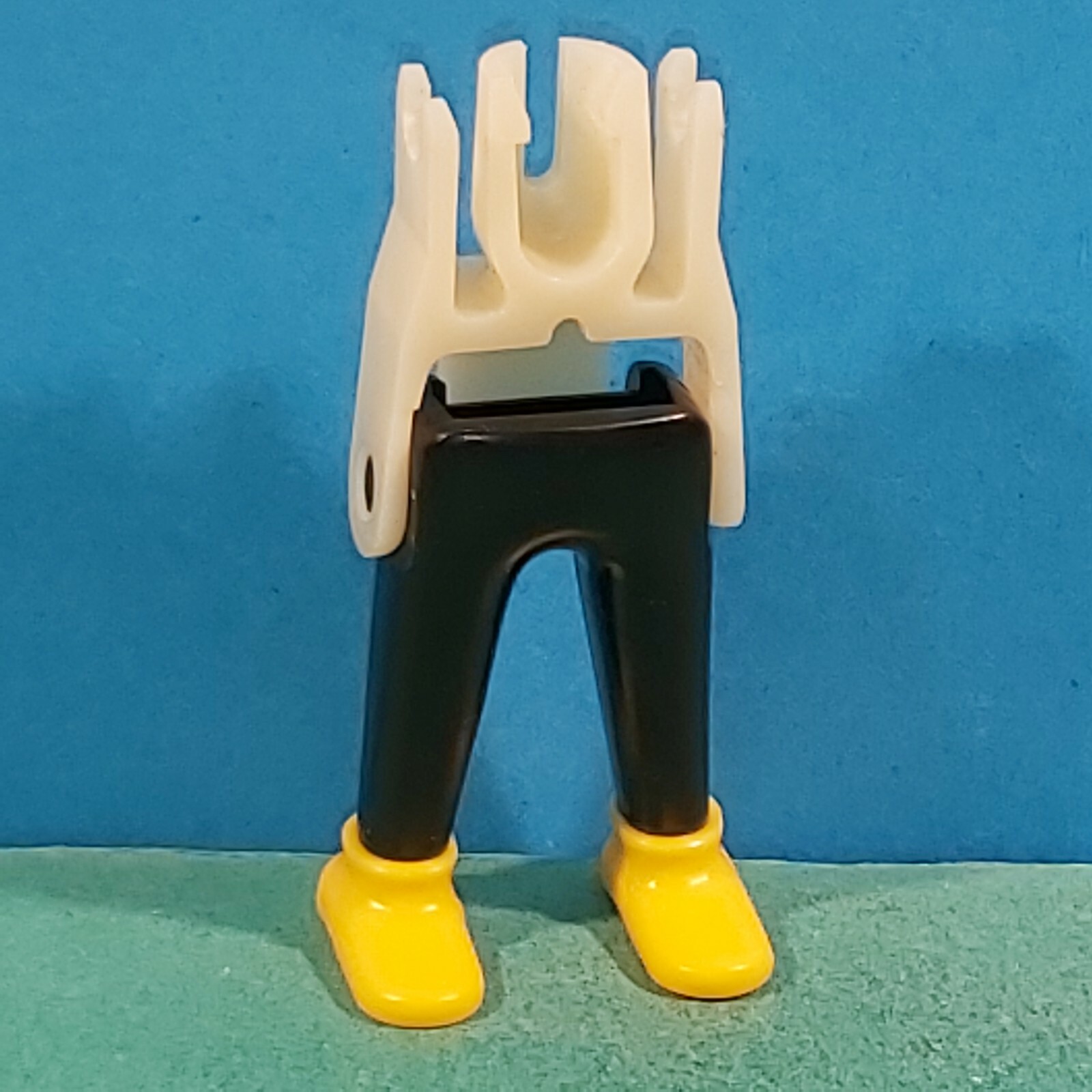 jambe bottes playmobil catégorie 2 ref 2 jambe bottes playmobil catégorie 2 ref 2