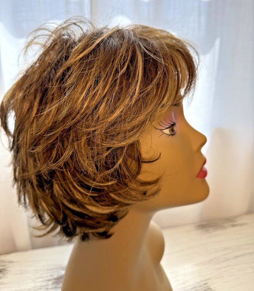 Парик Rene of Paris - модель 2341 TYLER Iced Mocha отличное состояние б/у, коробка и бирки в комплекте - Изображение 2 из 4