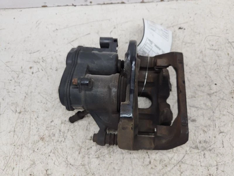 Passenger Caliper Rear With Package M Sport Fits 12-19 BMW 640i 755403 - Image 2 of 4