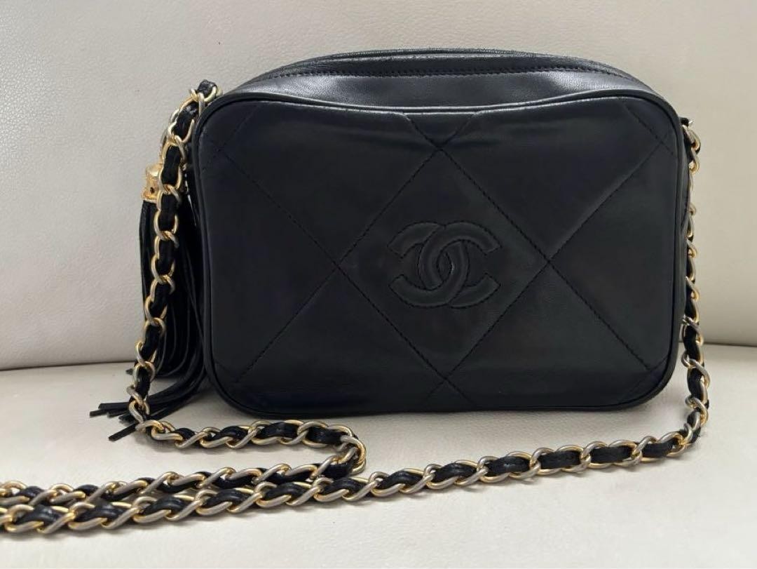 CHANEL Matelasse Chain Shoulder Bag Pochette in Black Caviar Leather