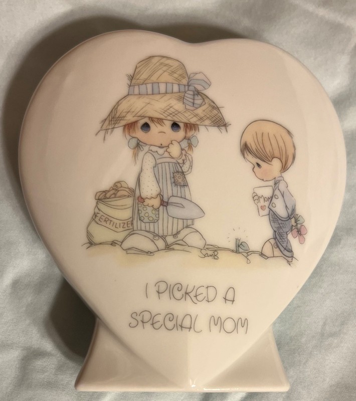 Vintage 1985 Precious Moments™ "I PICKED A SPECIAL MOM" Enesco Heart-Shaped Vase