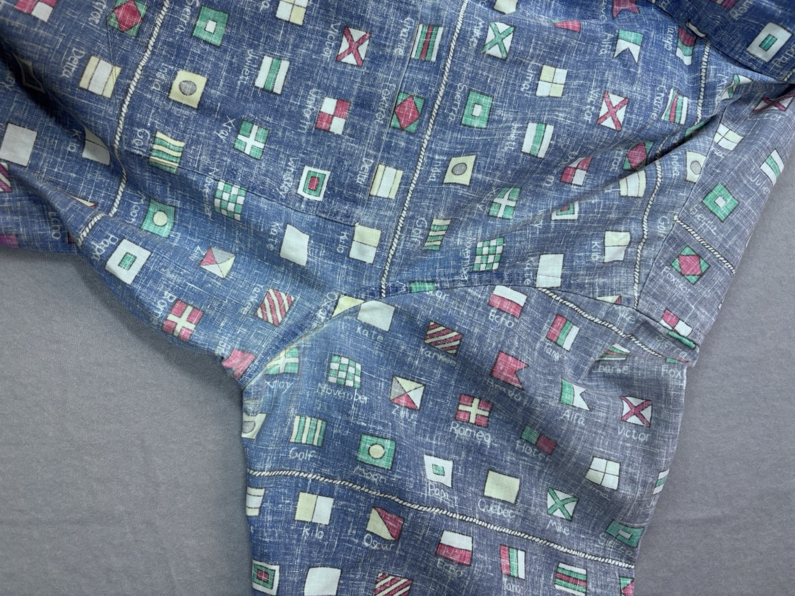 Reyn Spooner Mens XL Blue Nautical Signal Flags Button Front Hawaiian Shirt USA image 7