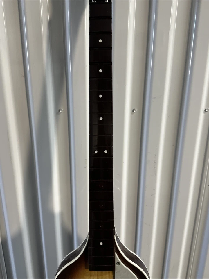 Bajo inalámbrico McCartney Beatles Rockband Hofner Xbox con juego sin dongle Foto 3 de 4