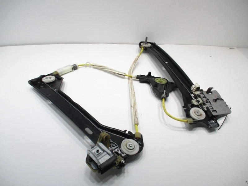 14-19 MERCEDES BENZ CLA LEFT REAR WINDOW REGULATOR 1177300179 44570 - Image 3 of 4