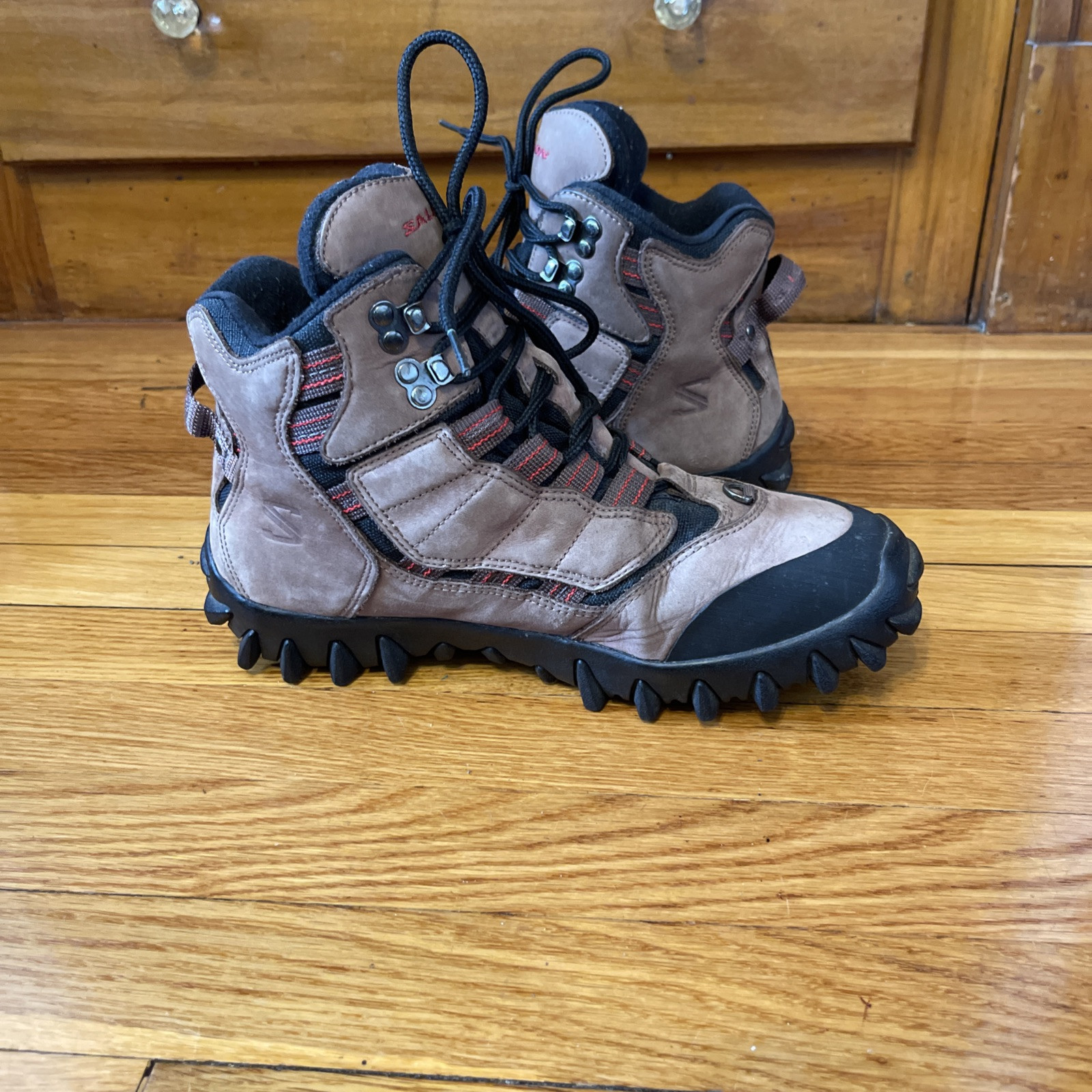 Stivali da trekking Salomon in pelle scamosciata Clima Dry Thinsulate Contragrip da uomo taglia 8 5