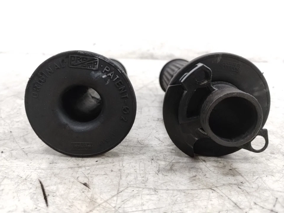 2000 00 BMW R1100 RT R Throttle Tube Grip - Image 3 of 4