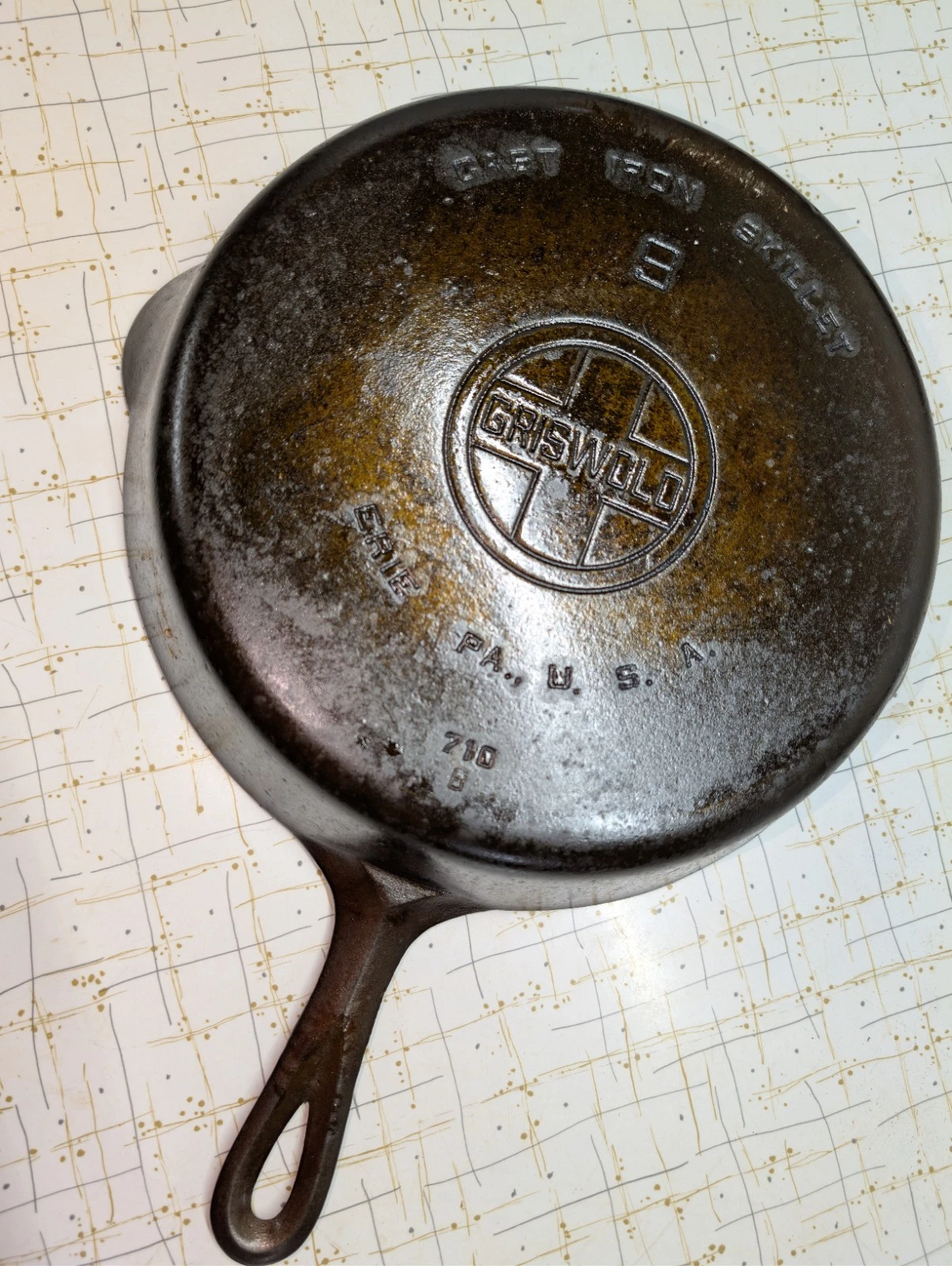#710B~ "Restored" GRISWOLD CAST IRON #9 SKILLET Large Block Logo 11" Seasoned