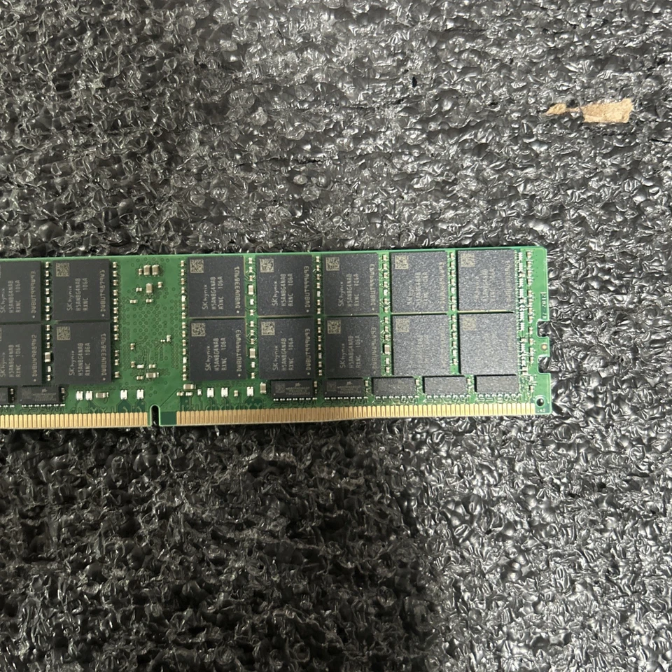 Memoria RAM de servidor Hynix 128 GB DDR4 3200 MHz PC4-25600 LRDIMM (HMABAGL7ABR4N-XN) Foto 4 de 4