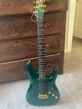 Akai Project 1997 rare, extraordinary guitar. 