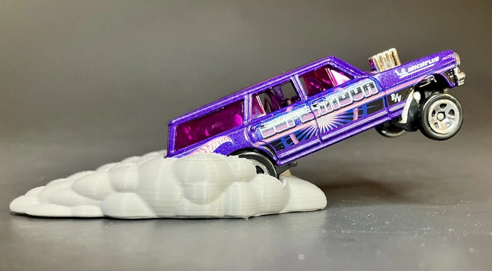 Hot Wheels 64 Chevy Nova Wagon Burnout Wheelie Estatua Gris, No Incluye Coche Foto 3 de 4