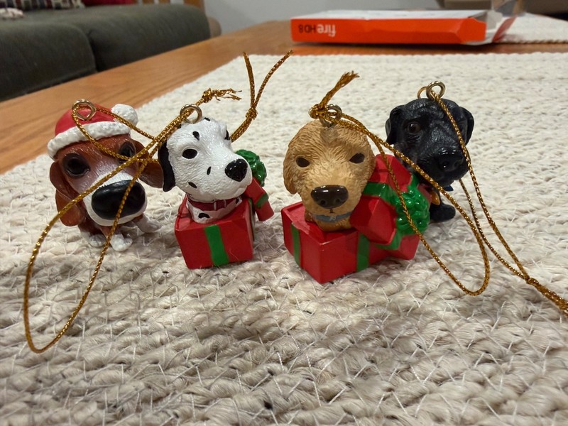 The Dog Artist Collection  4 Piece Mini Christmas Ornaments Dalmatian Beagle Lab