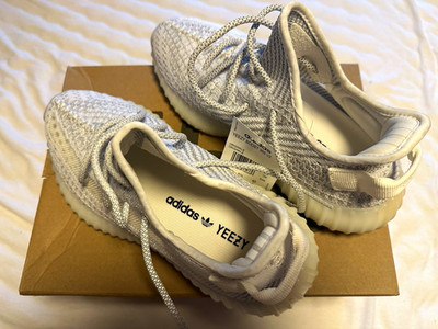 adidas Yeezy Boost 350 V2 Sneaker Unisex EU 40 Grau/Weiß FZ0832