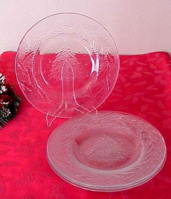 Vintage Arcoroc Glass Christmas Plates Christmas Tree Holly Dinner Plates 4 Ebay