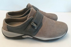 easy spirit equip clogs