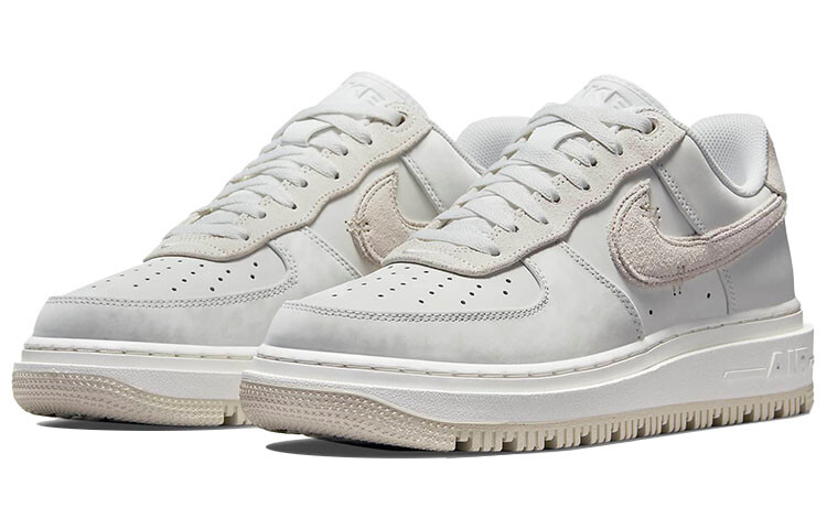 Air Force 1 Luxe 25cm ホワイト Nike Air Force 1 Luxe Triple White for Sale | Authenticity