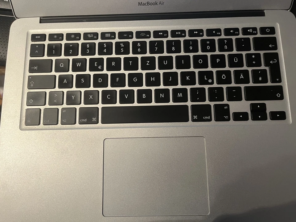 Apple MacBook Air 13" 2015 · i5 · 8GB · 1TB, Foto 3 von 5