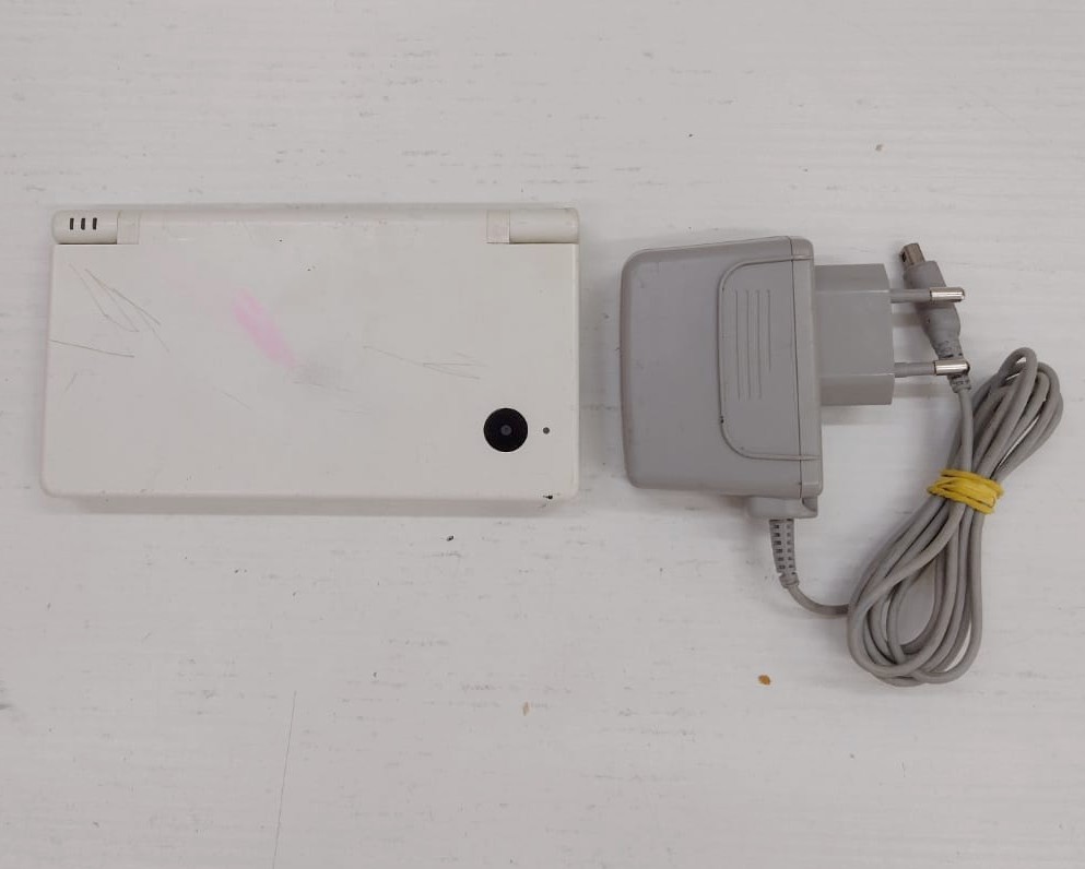 Console Nintendo DS bianca con Caricatore - FUNZIONANTE