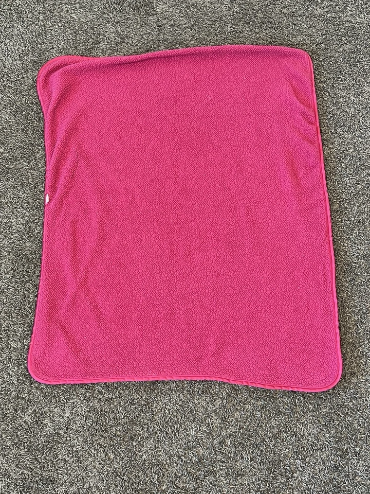 Детское одеяло Child of Mine Carters с вышитой совой розовое сердце шерпа атласное - Изображение 3 из 3