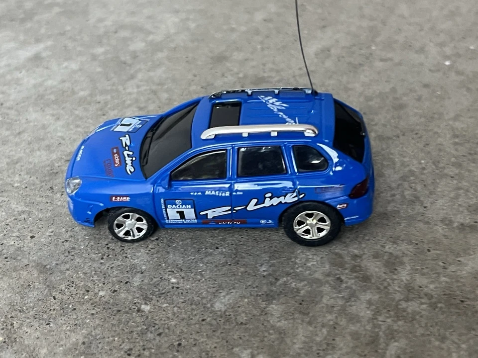 Mini RC Blue & Red Coke Can Car 27 MHz untested no remote - Image 2 of 4